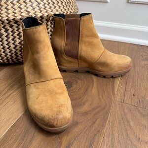 Sorel Women's Joan Of Arctic Wedge II Chelsea Boot Camel Brown $200 8.5